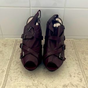Marco Santi Burgundy 5 in Platform Heel Gently used